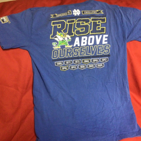 NCAA NOTRE DAME Fighting Irish tshirt - Picture 2 of 2